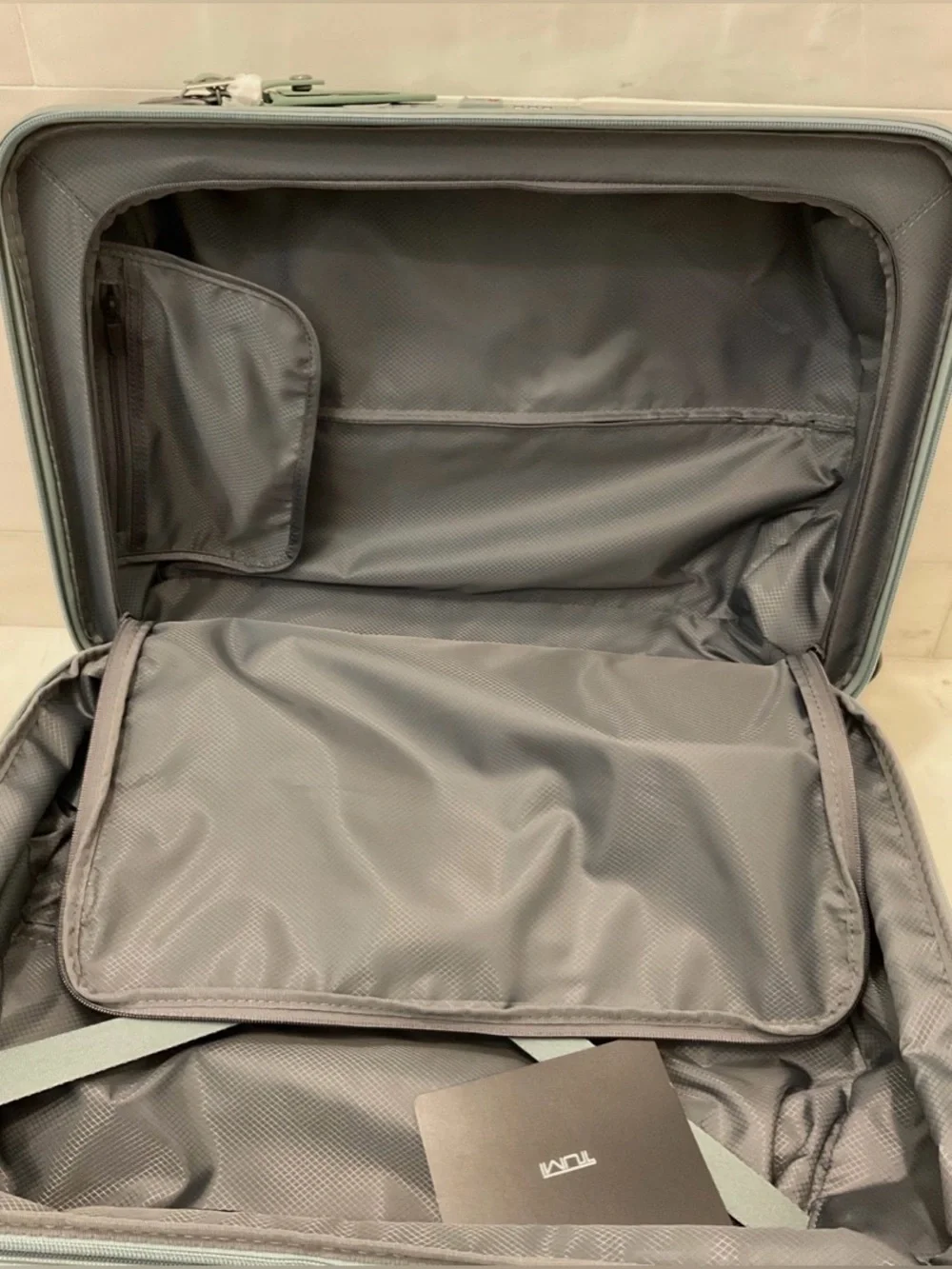 NEW Tumi 19 Degree INTERNATIONAL 4 Wheel Packing Suit Case - THYME GREEN
